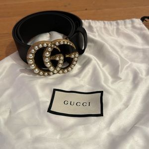 Gucci belt. Black with pearls. Size 75.